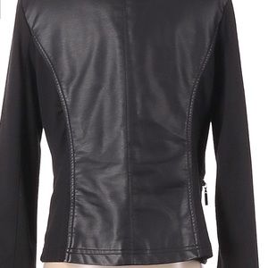 Alfani jacket is so sexy and soft. an excellent shape almost new ❤️❤️❤️